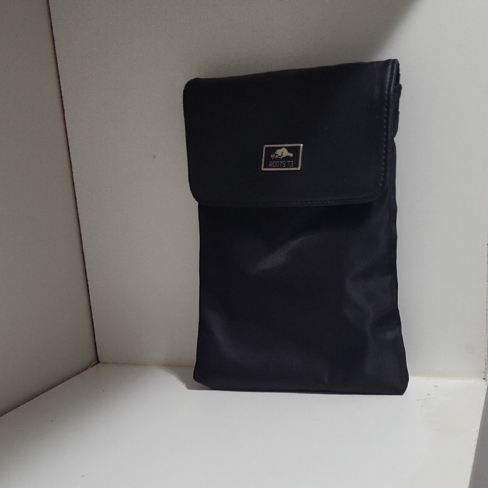 Roots Black Crossbody Bag with Simple Design